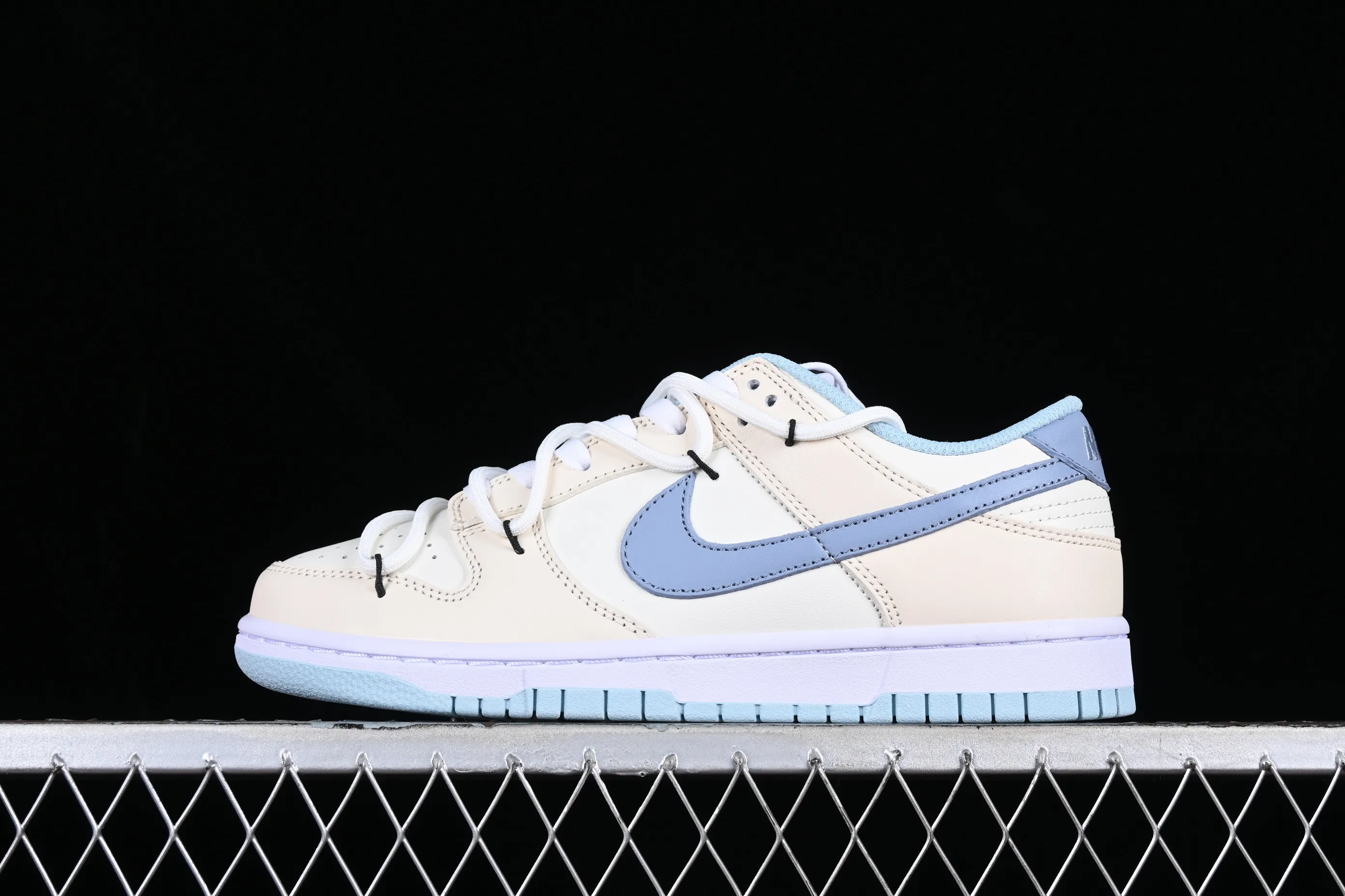 All Categories Nk SB Dunk Series Nk SB Dunk Low Low-top Sneakers Z Version Nk Dunk Low Summer Feeling Sea Salt Milk Ice Customized Deconstructed Strap Casual Sneakers DD1503-123